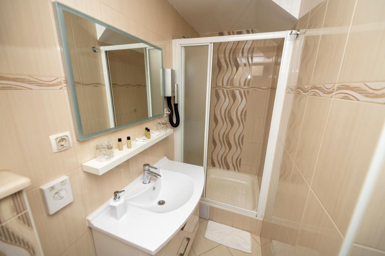 Deluxe Collection Hotel Kastel Split Exterior photo