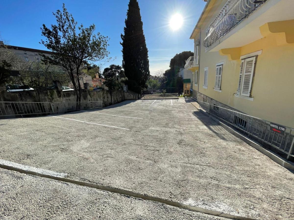 Deluxe Collection Hotel Kastel Split Exterior photo